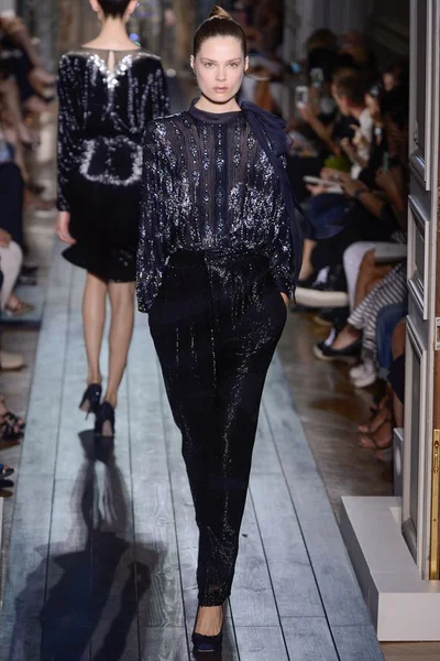 Look 8
